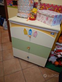 cassettiera bagnetto e lettino pali