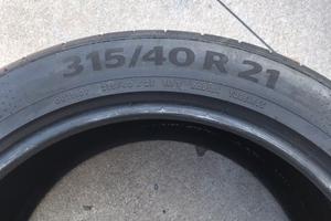 4 gomme usate 2(315/40R21 111T)2(275/45ZR21 110Y)