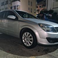 Opel astra H 1.9 multijet full optional unico prop