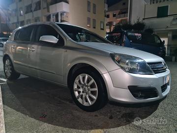 Opel astra H 1.9 multijet full optional unico prop