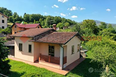 Casa Indipendente Piazza al Serchio [UG540DVVRG]