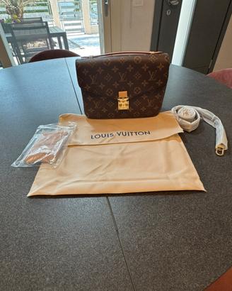 Louis Vuitton Pochette Métis