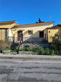 Casa indipendente di 88 m² con 5 locali a Francoli