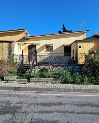 Casa indipendente di 88 m² con 5 locali a Francoli