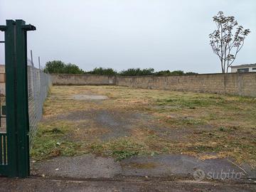 Terreno agricolo ad uso deposito, vivaio o rimessa