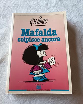 Mafalda colpisce ancora - Quino