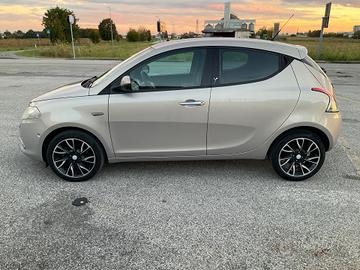 Lancia Ypsilon 1.3 MJT 16V 95 CV 5 porte S&S Plati