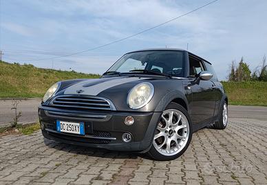 Mini R50  Cooper Parklane