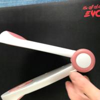 Attrezzo sportivo per rassodare coscia e braccia