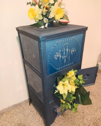stufa a legna vintage in maiolica 