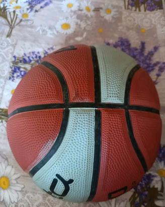 Kipsta pallone basket B300