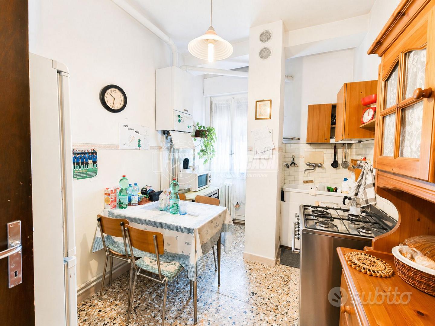 Trilocale a reddito con balcone, cucina separata e - Altro