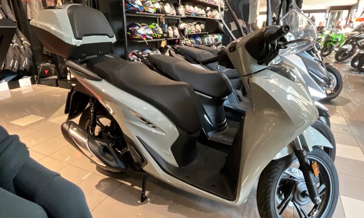 Honda SH 125 ANNO 2025 NUOVO
