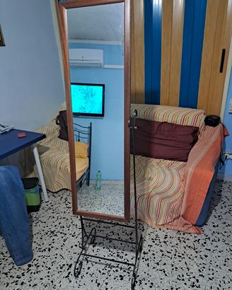 specchio da camera .