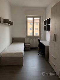 Stanza singola in zona vavile