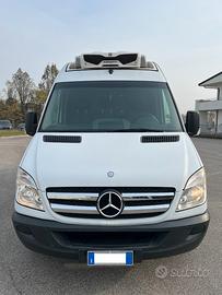 Mercedes Sprinter 319