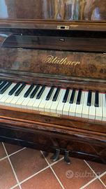 pianoforte Bluthner in radica di noce fine 800