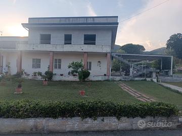 Villa piano terra abitabile e piano da rifinire