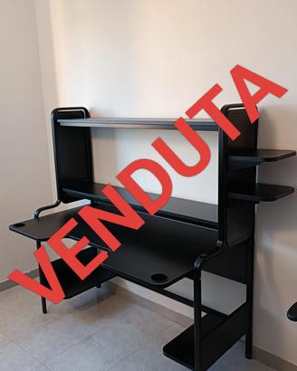 Scrivania da gaming FREDDE Ikea 