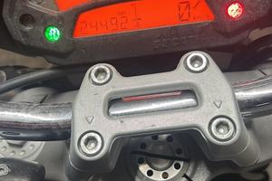 Ducati monster 696
