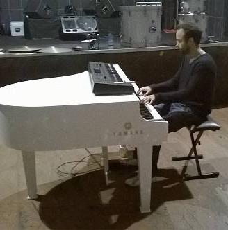 Mobile finto pianoforte smontabile/ripiegabile