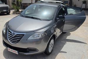 Lancia Ypsilon YPSISILON 0.9 TWINAIR ECOCHIC GOLD