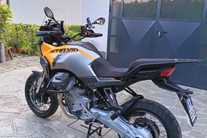 Moto guzzi stelvio 2025