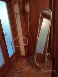 Set specchio , appendiabiti, lampada