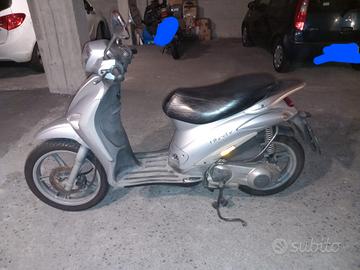 piaggio liberty 200