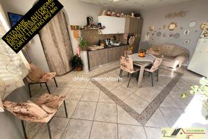 Indipendente mq 150 vista mare corte giardino