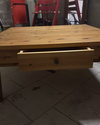 Tavolino in legno