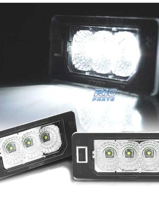 LUCI TARGA AUDI Q5 A4 A5 A1 TT VOLKSWAGEN VW PASSA