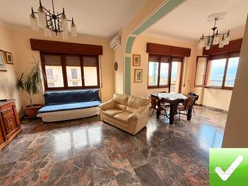 Ampio e Luminoso Appartamento Ristrutturato Villa