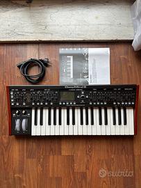 Sintetizzatore Behringer Deepmind 6 come nuovo