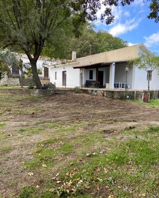 Villa singola con dependance con camere e servizi