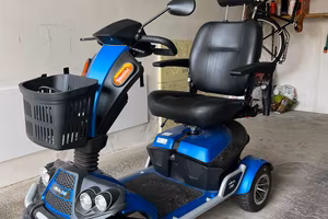 Scooter elettrico per anziani 