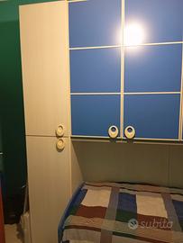 Bella cameretta a ponte completa di materassi e ri