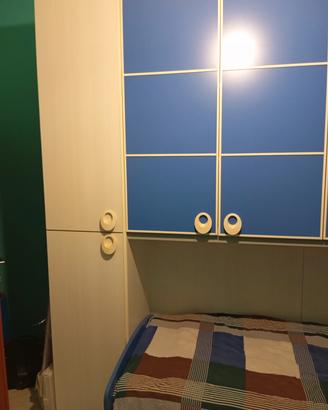 Bella cameretta a ponte completa di materassi e ri