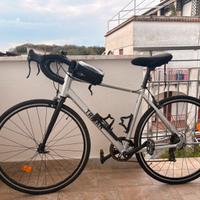 Bici gravel marca TRIBAN