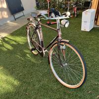 Bicicletta stile vintage appena revisionata