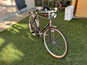 Bicicletta stile vintage appena revisionata