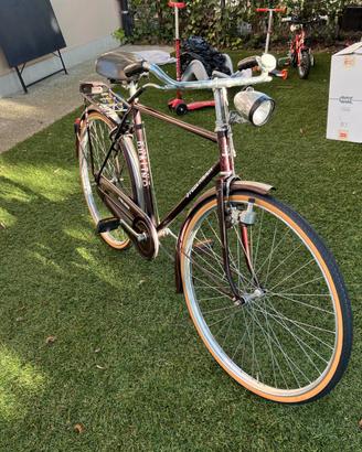 Bicicletta stile vintage appena revisionata