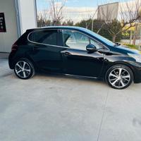 Peugeout 208