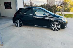 Peugeout 208