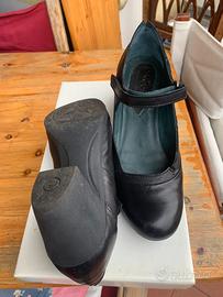 Scarpe con cinturino