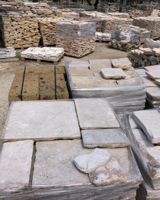 Pavimenti esterni interni in pietra