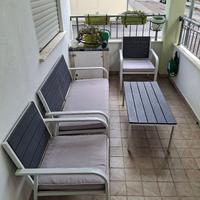 Set divanetto per esterno con tavolo