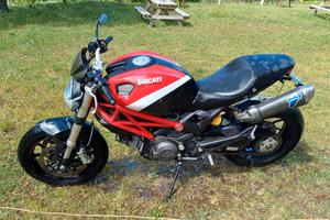 Ducati Monster 796