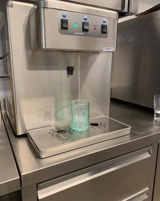 Erogatore depuratore acqua naturale e frizzante