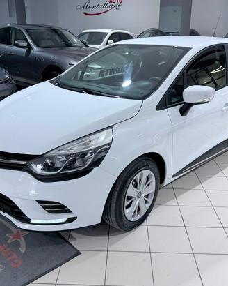 RENAULT Clio dCi 8V 75CV 5p. Moschino Intens